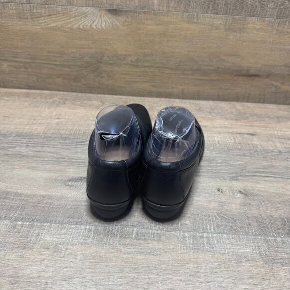 Clarks Collection Black Leather Loafers Women's Size 8 - Picture 3 of 7